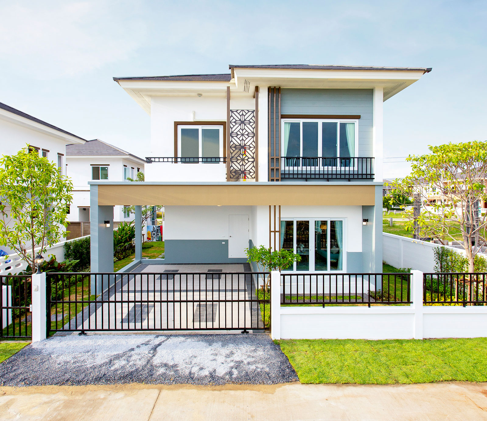 บ้านไพลิน